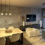 Gold Centrum Garaz Lejlighed