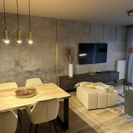 Gold Centrum Garaz Apartament